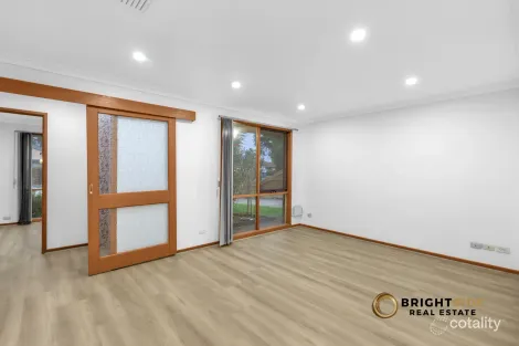 Property photo of 13 Caroline Crescent Cranbourne West VIC 3977