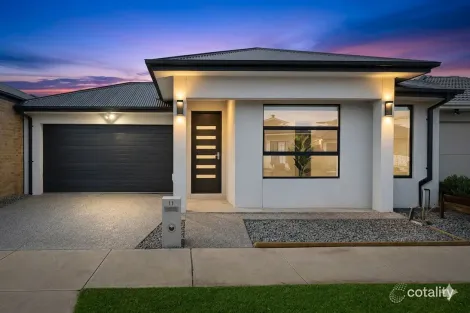 Property photo of 11 Shaddock Street Tarneit VIC 3029