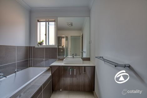 Property photo of 6 Comet Chase Narre Warren South VIC 3805