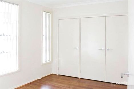 Property photo of 12 Oakhill Crescent Colebee NSW 2761