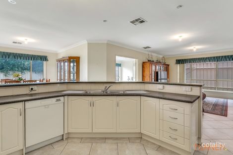 Property photo of 12 Heath Court Gulfview Heights SA 5096