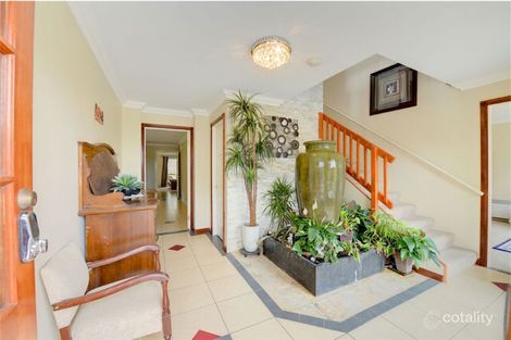Property photo of 5 Fossickers Grove Ballarat East VIC 3350