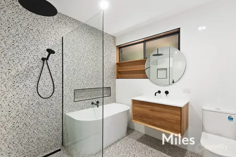 Property photo of 2/76 Marshall Street Ivanhoe VIC 3079