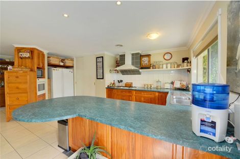 Property photo of 5 Fossickers Grove Ballarat East VIC 3350