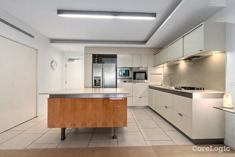 Property photo of 2302 Ephraim Island Parade Paradise Point QLD 4216