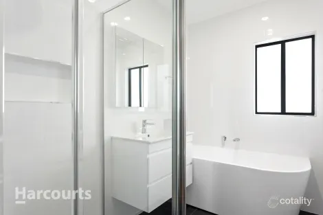 Property photo of 14 Roycroft Avenue Mount Warrigal NSW 2528