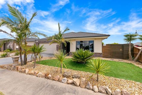 Property photo of 20 Olivebank Crescent Cranbourne North VIC 3977