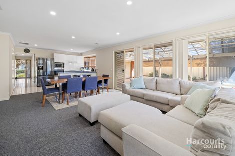 Property photo of 6 Cooks Way Taylors Hill VIC 3037
