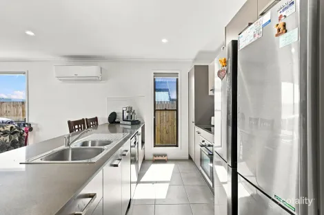 Property photo of 10 Monarch Street Flagstone QLD 4280