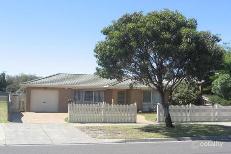 Property photo of 22 Earnshaw Drive Carrum Downs VIC 3201