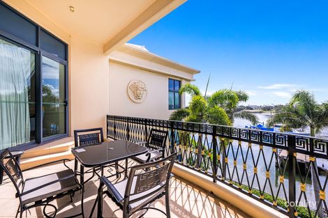 Property photo of 94 Seaworld Drive Main Beach QLD 4217