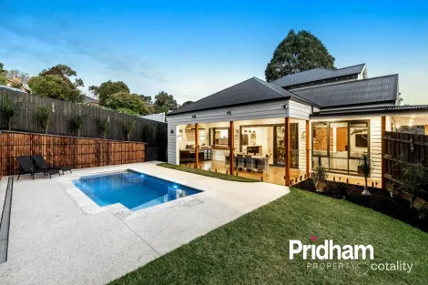 Property photo of 2/16 Ingrams Road Research VIC 3095