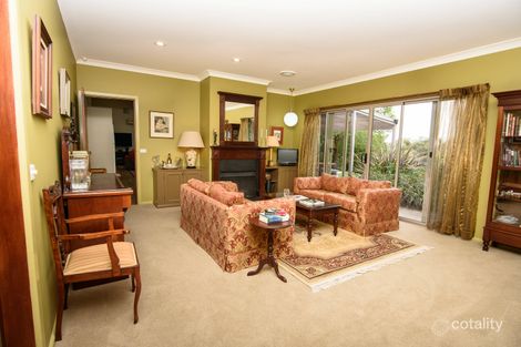 Property photo of 8 Huaba Close Robin Hill NSW 2795
