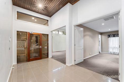 Property photo of 8 Red Maple Drive Cranbourne West VIC 3977