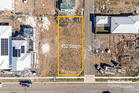 4 MANIKATO ST, MENANGLE PARK, NSW 2563