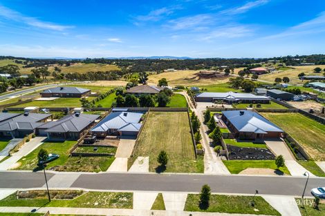 Property photo of 128 Roulston Way Wallan VIC 3756