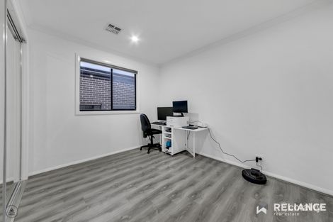Property photo of 11 Hirami Avenue Tarneit VIC 3029