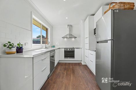 Property photo of 2/16 Winnifred Road McGraths Hill NSW 2756