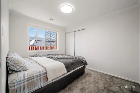 Property photo of 28 Carmody Street Casey ACT 2913