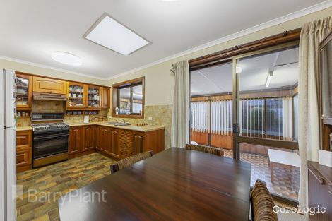 Property photo of 16 Gumtree Close St Albans VIC 3021