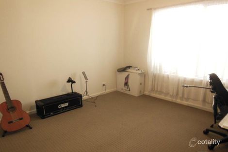 Property photo of 92 Marigold Crescent Gowanbrae VIC 3043
