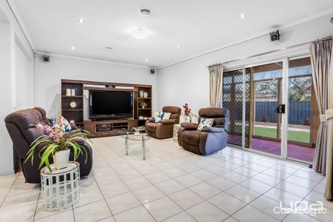 Property photo of 3 Yallambee Place Burnside VIC 3023