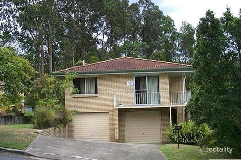 19 Robyn St, Chapel Hill, QLD 4069