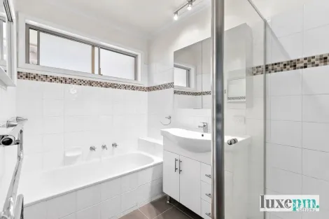 Property photo of 10 Aringa Avenue Highton VIC 3216