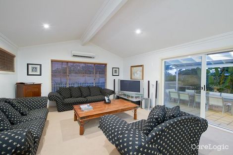 Property photo of 173 Ninth Avenue St Lucia QLD 4067