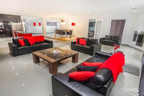 Property photo of 17 Rockwall Drive Craigieburn VIC 3064