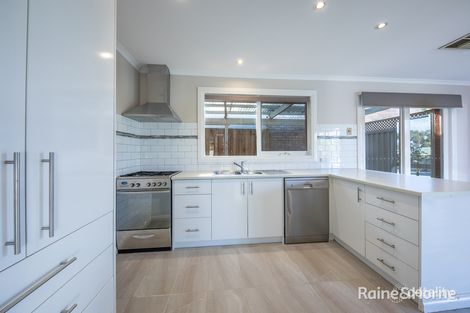 Property photo of 11 Hobson Court Sunbury VIC 3429