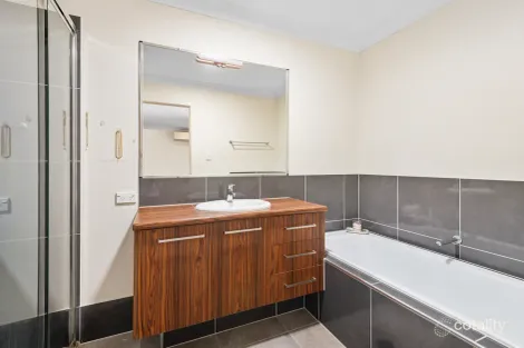 Property photo of 19 Girraween Lane Fitzgibbon QLD 4018