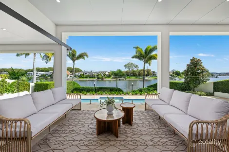 Property photo of 7 Sir Bruce Small Boulevard Benowa QLD 4217