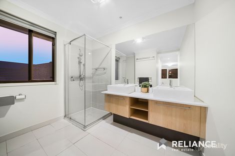 Property photo of 10 Umbrella Way Point Cook VIC 3030