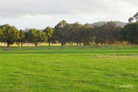 27 Silverstar Ct, Millbrook, WA 6330