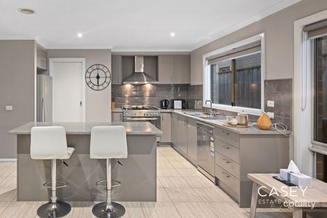 Property photo of 66 Como Parade Clyde North VIC 3978