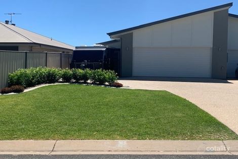 Property photo of 1/5 Newman Drive Emerald QLD 4720