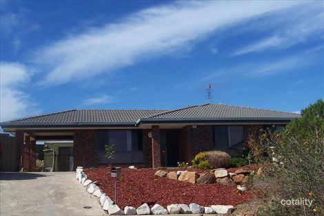 Property photo of 8 Normanton Court Craigmore SA 5114