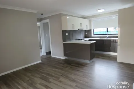 Property photo of 4 Rowe Place Doonside NSW 2767