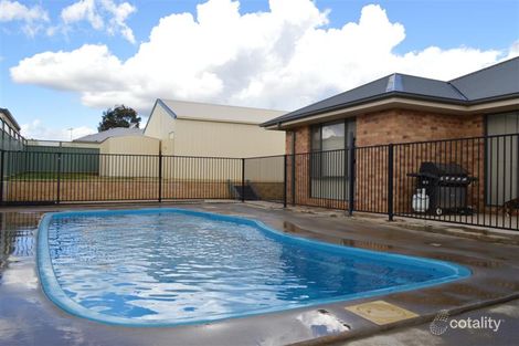 Property photo of 10 Selkirk Avenue Dubbo NSW 2830