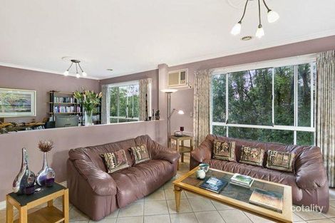 Property photo of 10 Hillcrest Court Donvale VIC 3111
