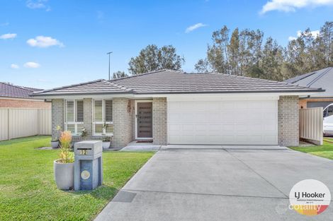 Property photo of 12 Laguna Court Black Head NSW 2430