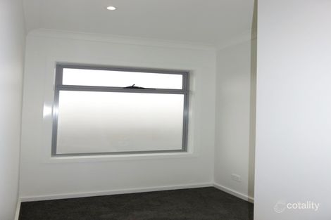 2/13 Charles St, Thomastown, VIC 3074