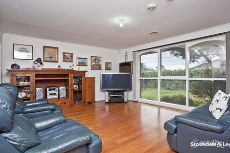 Property photo of 9 Waylett Court Deer Park VIC 3023