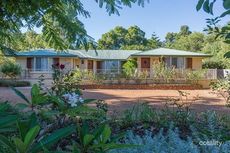 8 Hilton Rd, Roleystone, WA 6111