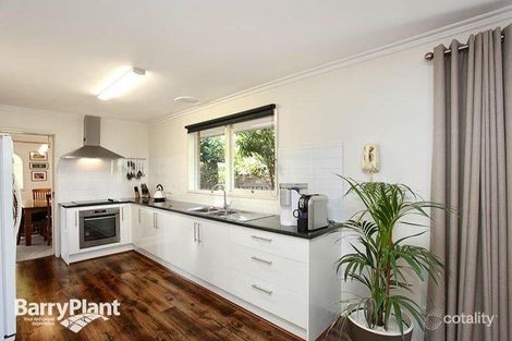 Property photo of 12 Glendale Drive Chirnside Park VIC 3116