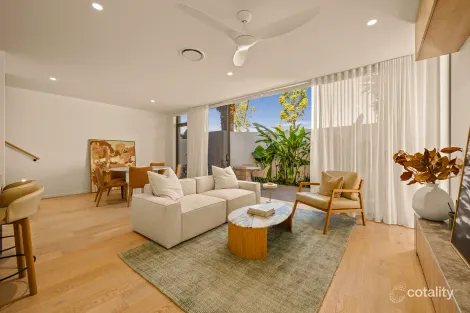36/81 Salerno St, Surfers Paradise, QLD 4217