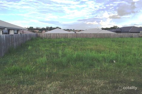 14 Bellthorpe Cct, Kallangur, QLD 4503