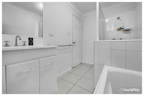 Property photo of 14 Emery Street Gracemere QLD 4702