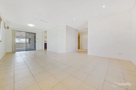 Property photo of 1 Birch Court Kin Kora QLD 4680